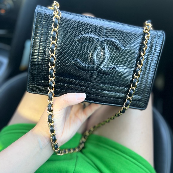 CHANEL Handbags - ❌SOLD❌Authentic Chanel vintage Lizard skin flap chain bag